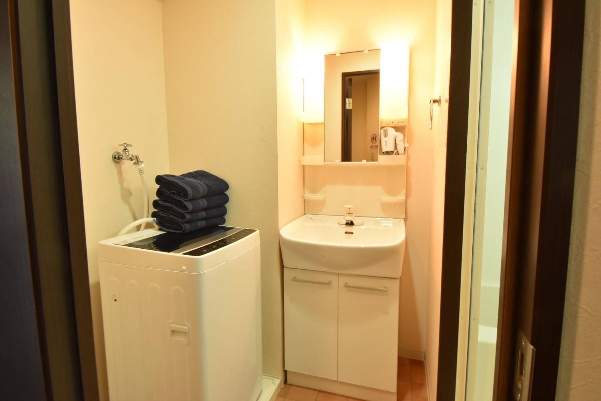 Enzo Shin-Osaka C Apartment Bagian luar foto